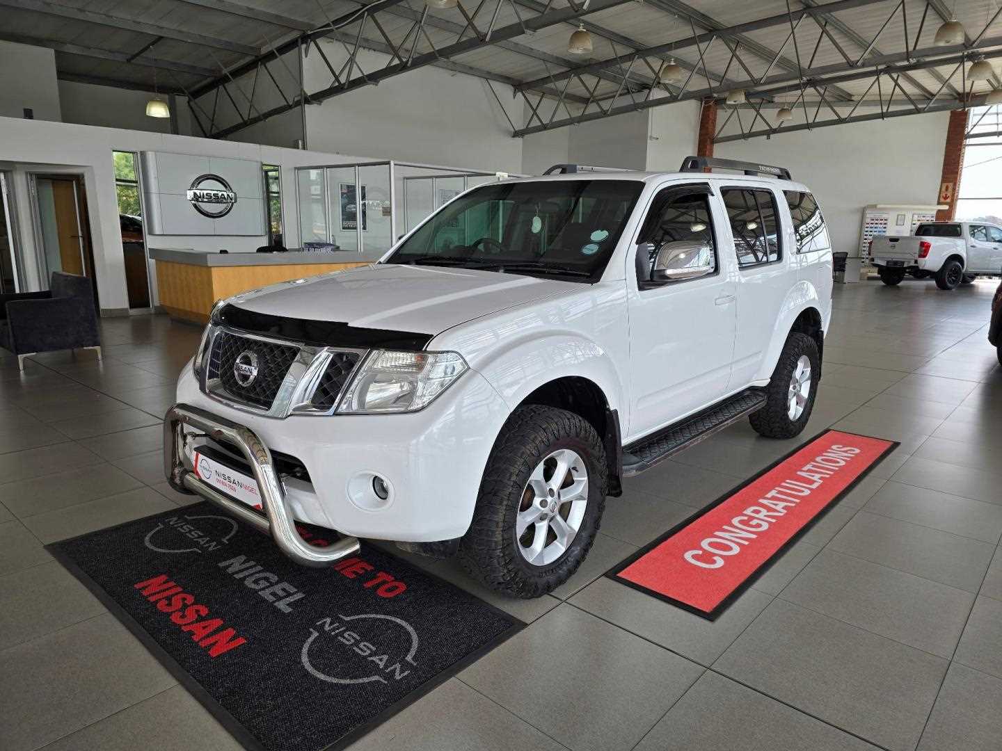 Nissan Pathfinder 2.5 dCi SE Auto