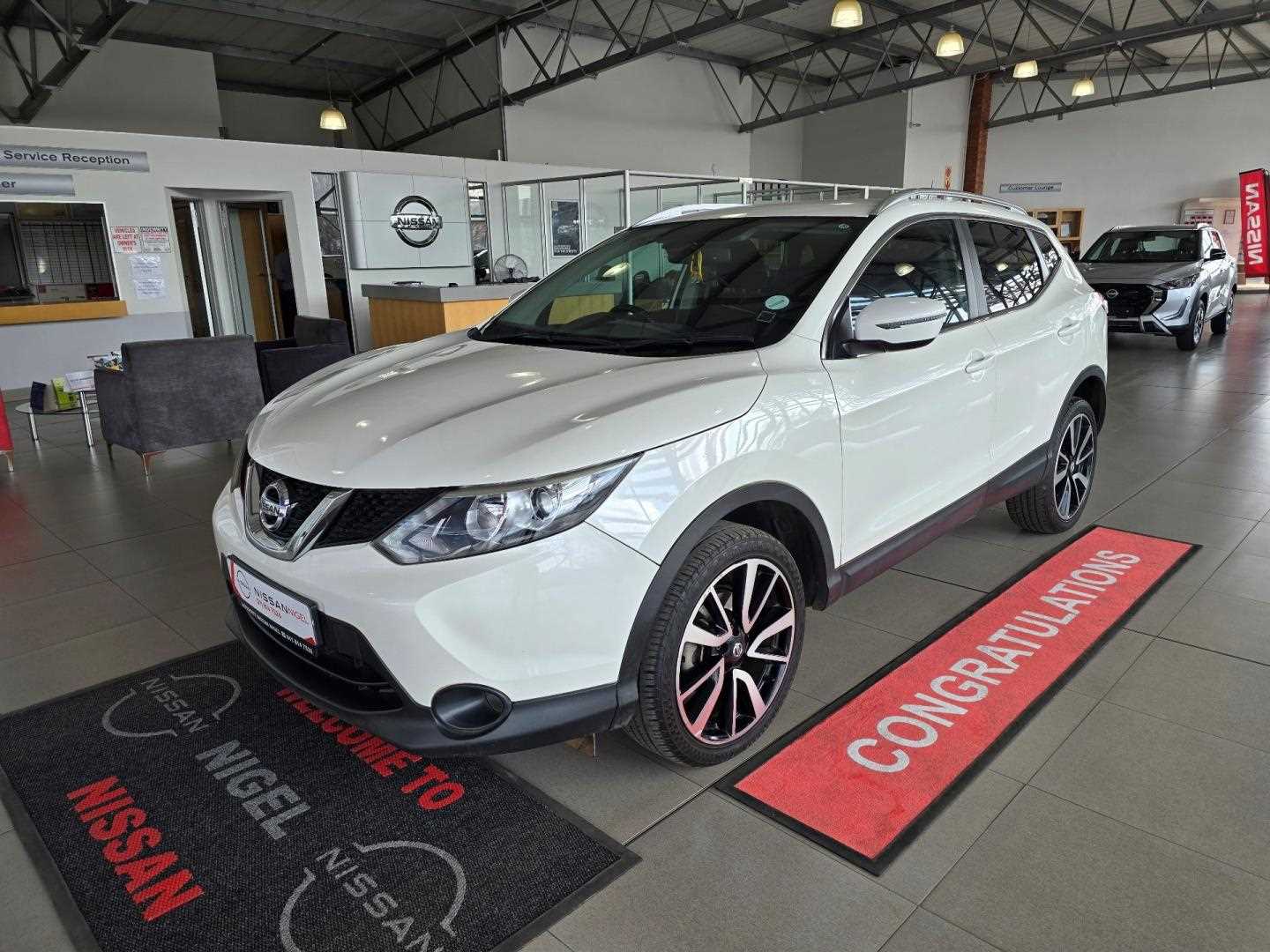 Nissan QASHQAI 1.2T ACENTA TECH DESIGN for Sale in South Africa