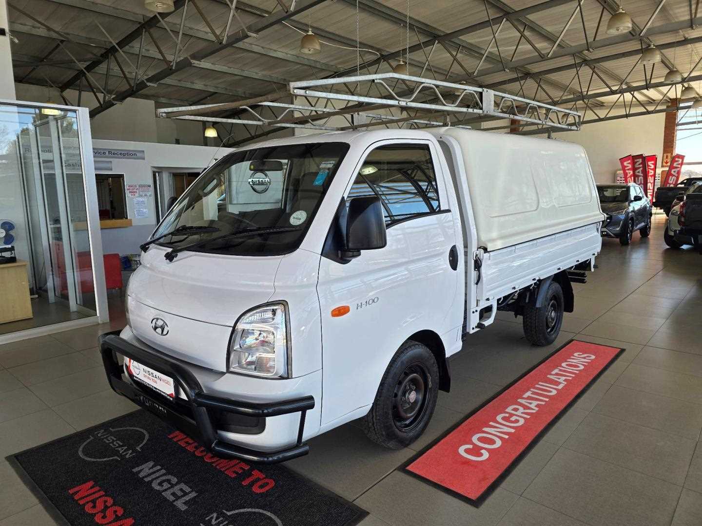 Hyundai H100 2.6D F/C D/S for Sale in South Africa