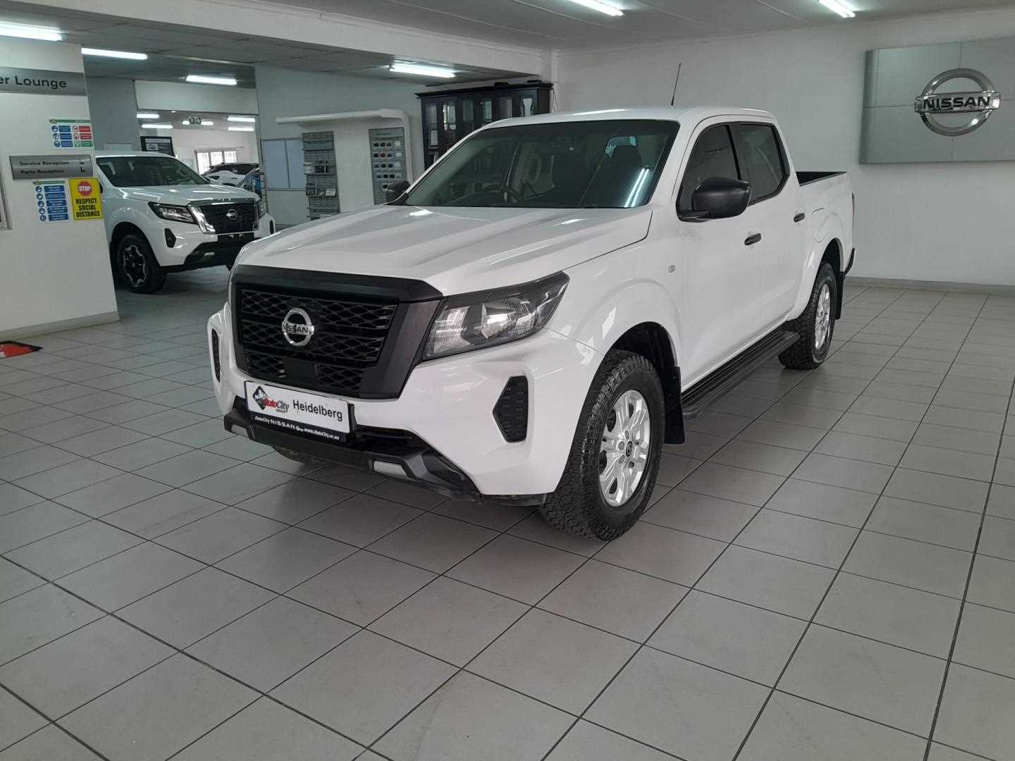 Nissan Navara 2.5 DDTi SE Plus Double Cab 