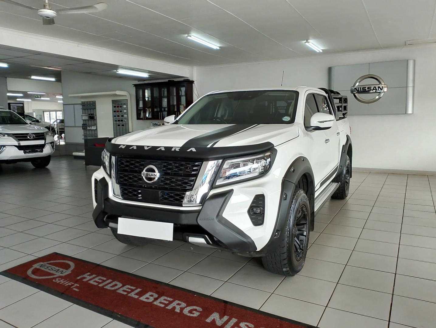 Nissan Nissan Navara D23 2.5D LE 4×4 AT DC for Sale in South Africa