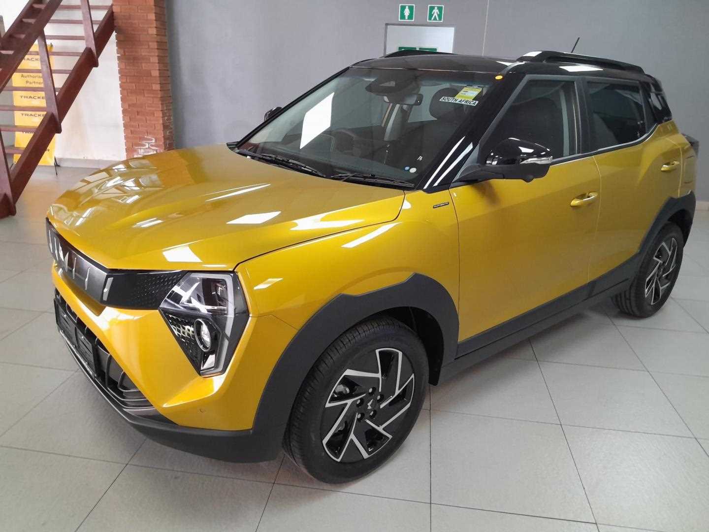 Mahindra XUV 3XO 1.2T AX7L Auto