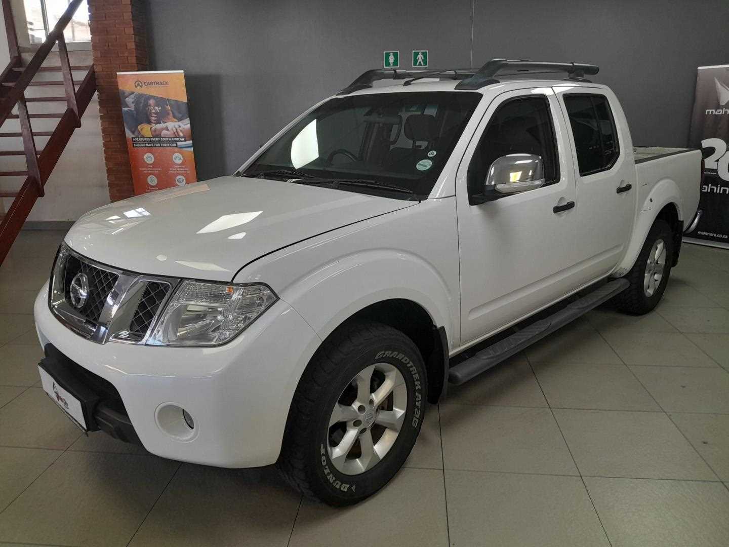 Nissan NAVARA 2.5 DCi LE 4X4 A/T P/U D/C for Sale in South Africa