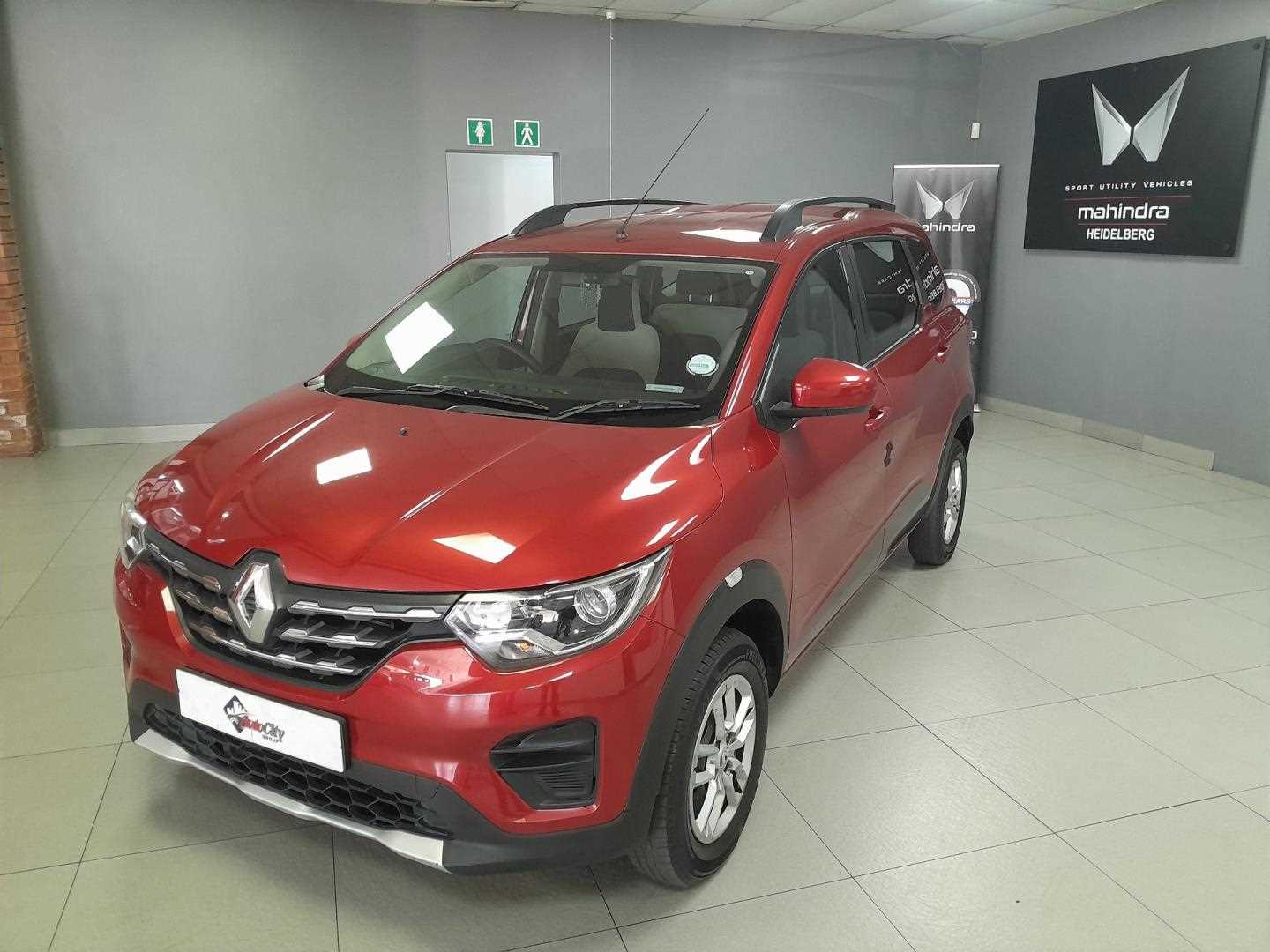 Renault TRIBER 1.0 DYNAMIQUE / ZEN for Sale in South Africa