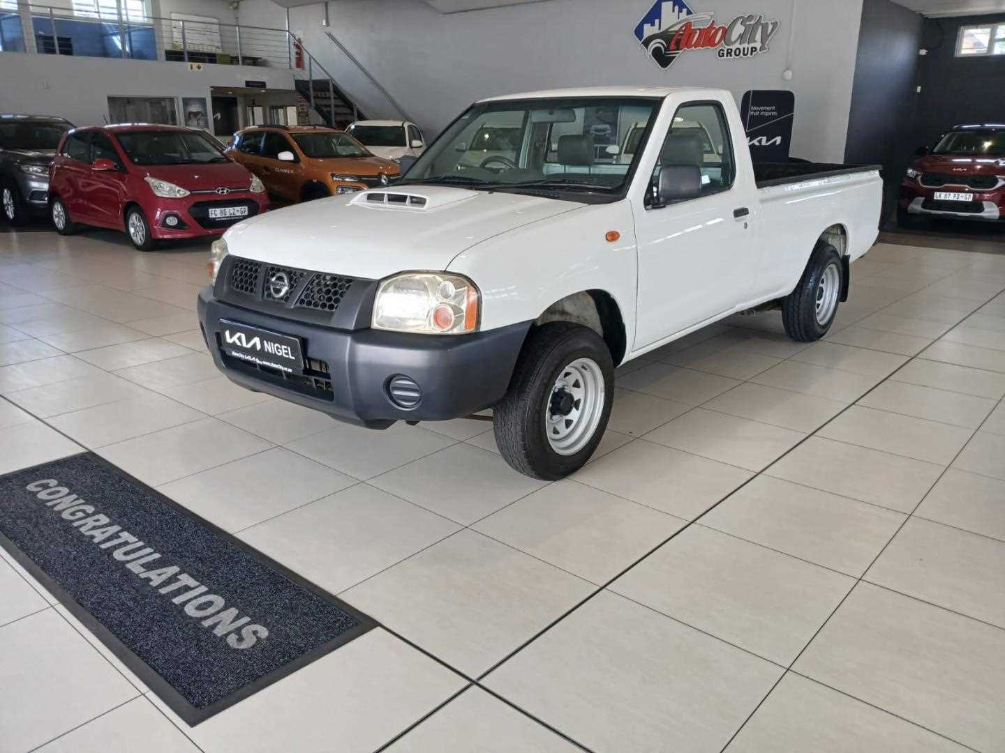 Nissan HARDBODY NP300 2.5 TDi LWB P/U S/C for Sale in South Africa