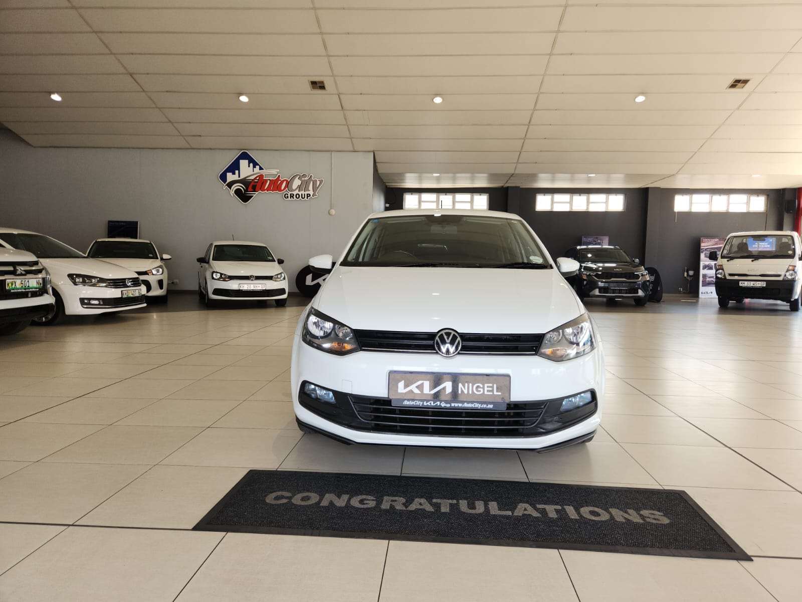 Volkswagen POLO VIVO 1.6 HIGHLINE (5DR) for Sale in South Africa