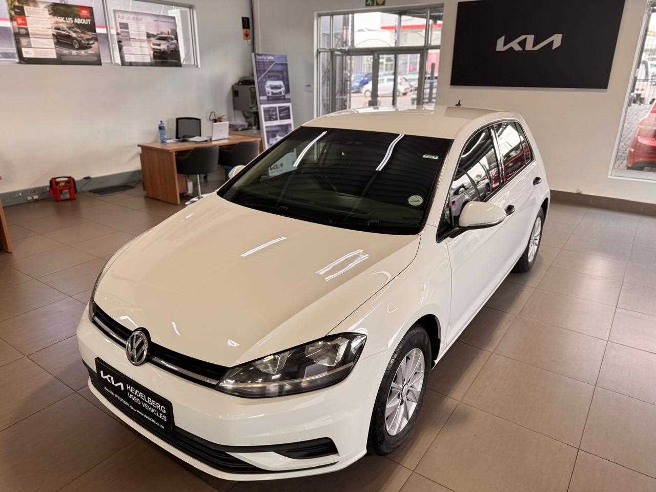 Volkswagen GOLF VII 1.0 TSI TRENDLINE for Sale in South Africa