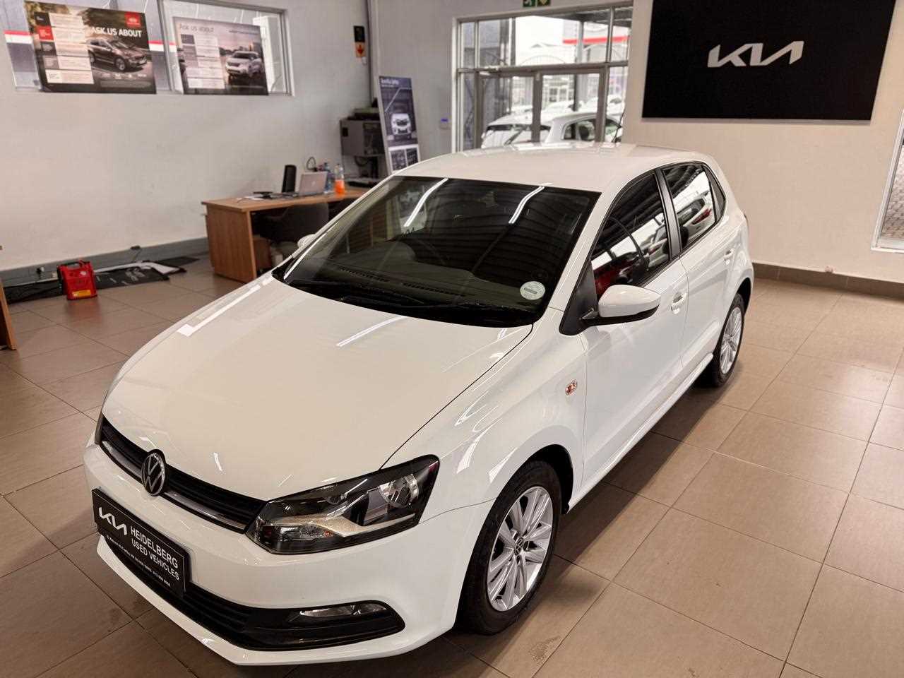 Volkswagen POLO VIVO 1.4 COMFORTLINE (5DR) for Sale in South Africa