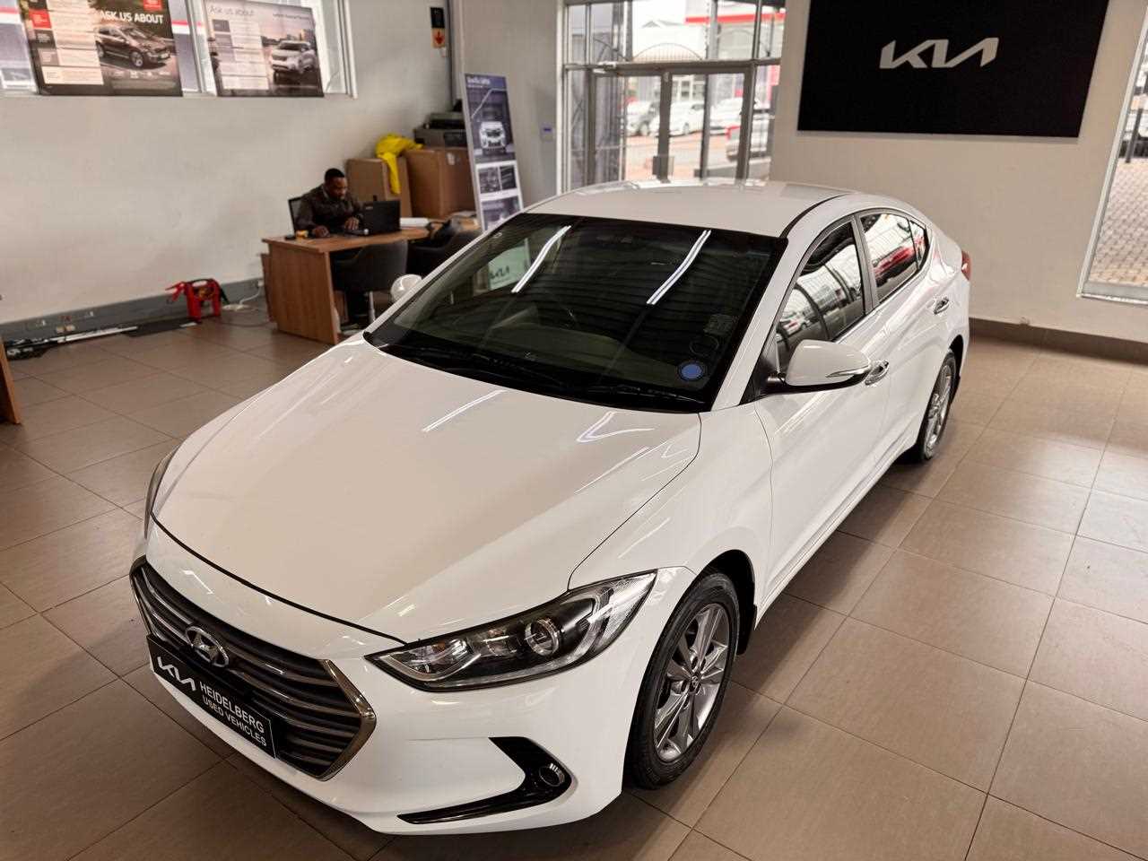 Hyundai ELANTRA 1.6 EXECUTIVE for Sale in South Africa