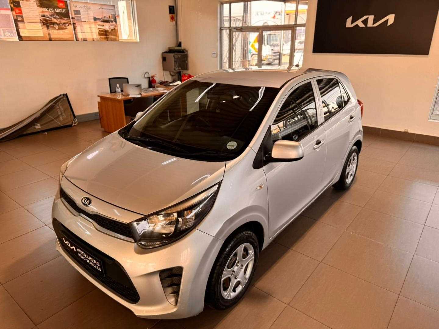 KIA PICANTO 1.0 STREET for Sale in South Africa