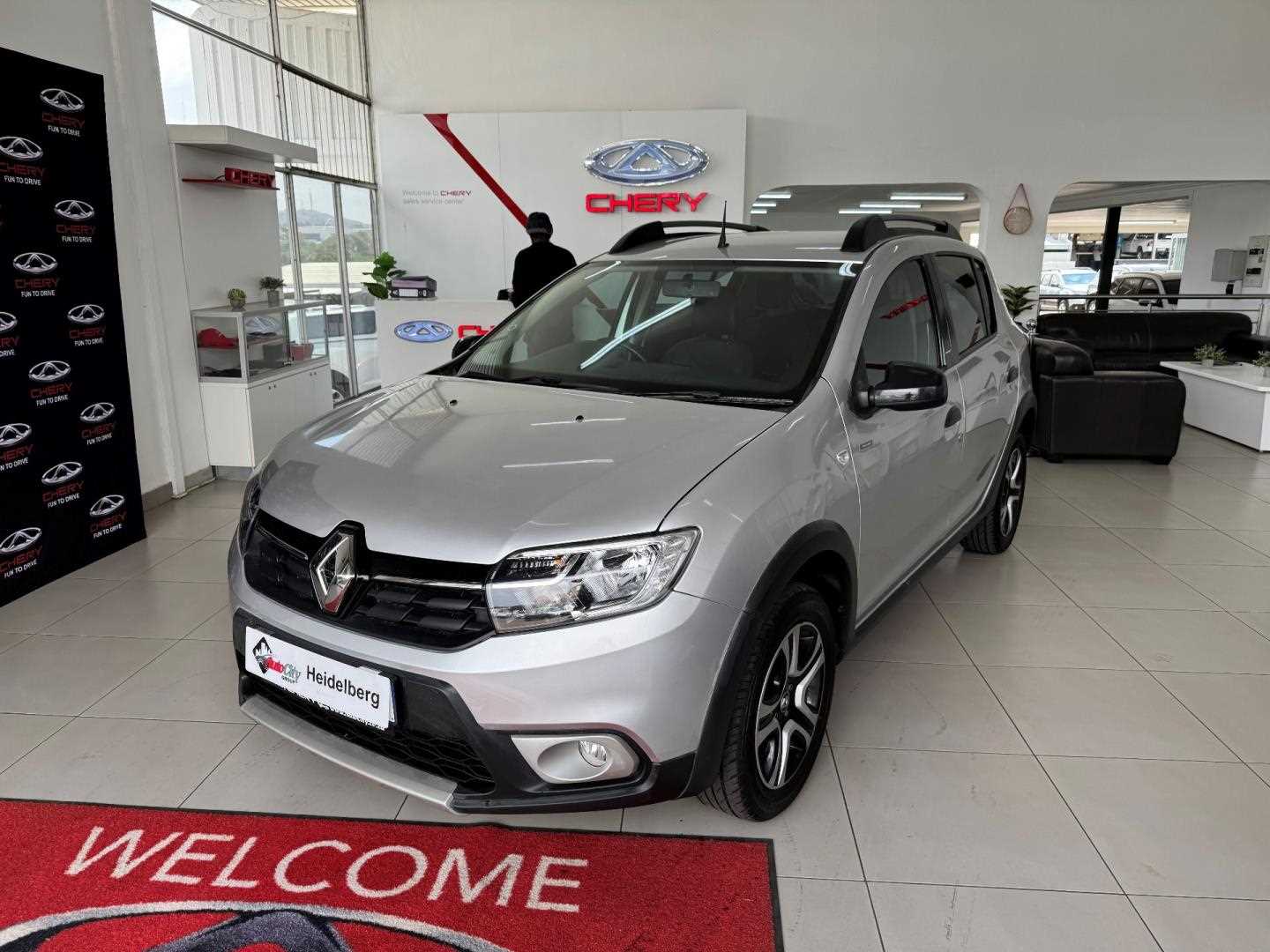 Renault SANDERO 900T STEPWAY PLUS/TECHROAD for Sale in South Africa