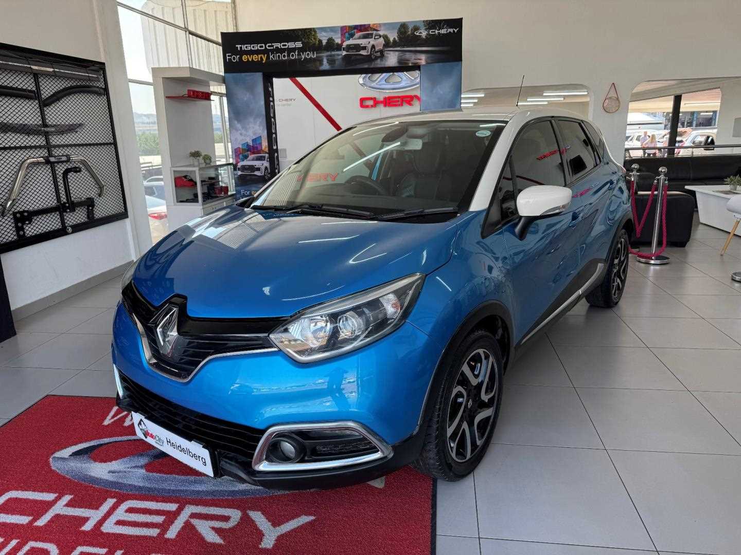 Renault CAPTUR 1.2T DYNAMIQUE EDC 5DR (88KW) for Sale in South Africa