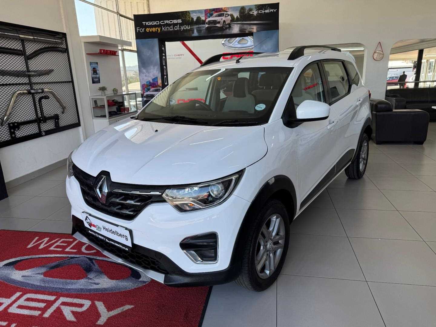 Renault TRIBER 1.0 PRESTIGE / INTENS for Sale in South Africa