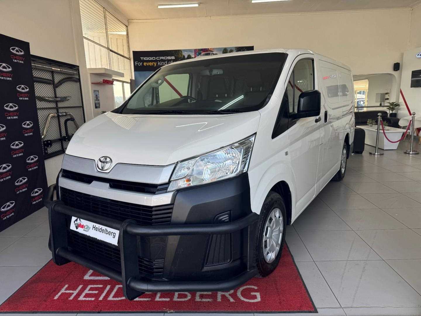 Toyota QUANTUM 2.8 LWB F/C P/V for Sale in South Africa
