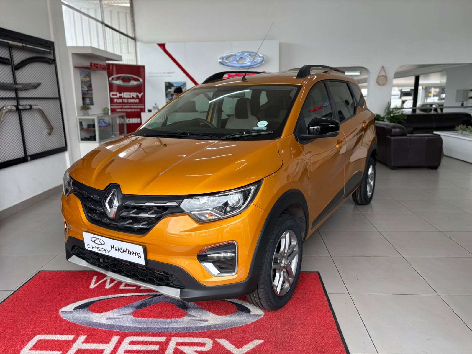 2022 Renault Triber 1 0 Prestige Auto Q2FyTGlzdGluZzo1NTQ4NjM R179900 2022-renault-triber-1-0-prestige-auto-q2fytglzdgluzzo1ntq4njm-r179900