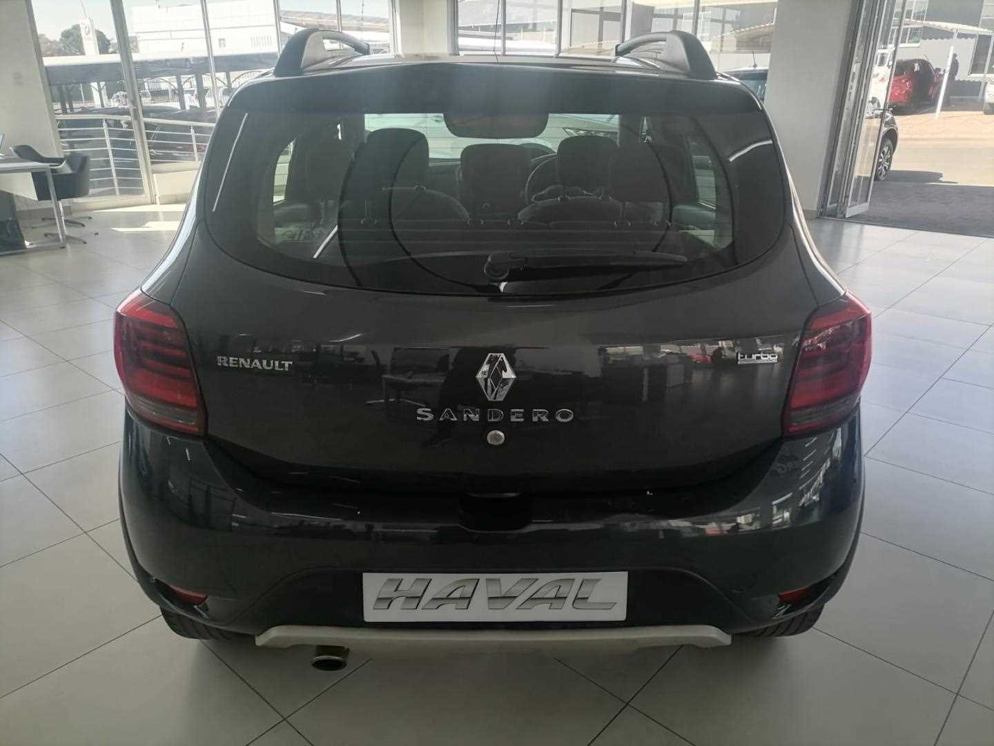 Used Renault Sandero for sale in Gauteng