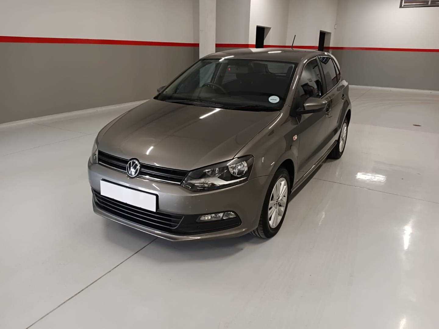 Volkswagen POLO VIVO 1.6 COMFORTLINE TIP (5DR) for Sale in South Africa