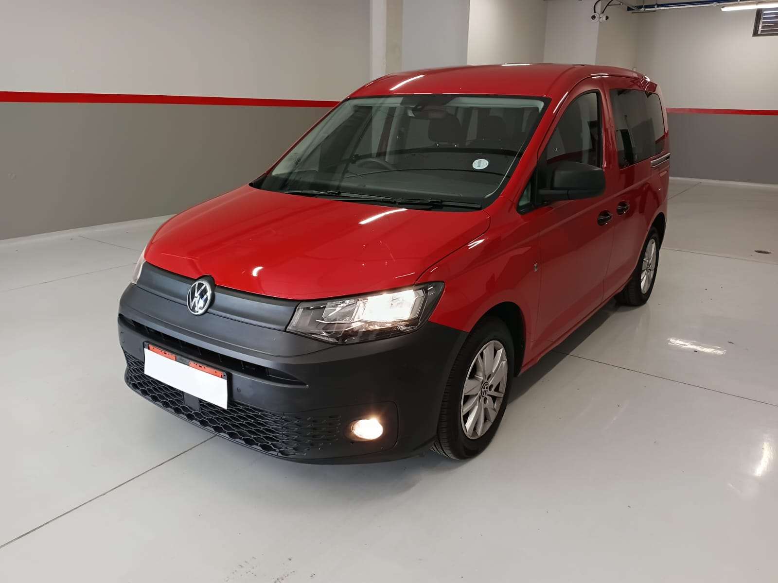 Volkswagen (VW) Caddy Kombi 2.0 TDi (7 Seater)